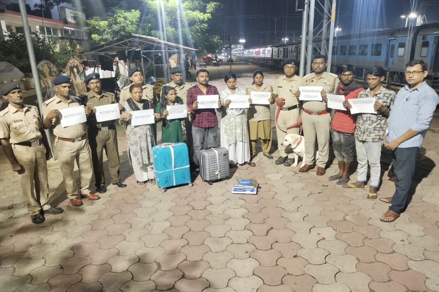 Cannabis Worth Rs 4 Lakh seized at Agartala Railway Station, Three Arrested