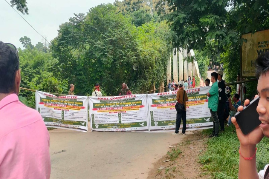 72-Hour Highway Blockade Disrupts Roa...