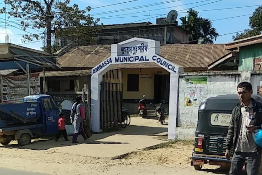 Ambassa Residents Protest Poor Development, Submit Memorandum to Council Chairman