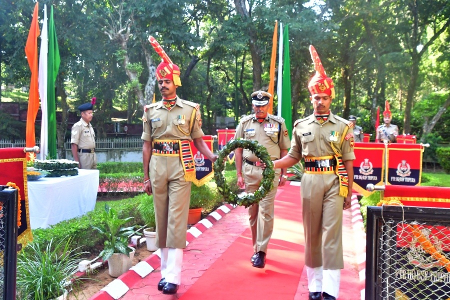 BSF Tripura Frontier Pays Tribute to Martyrs on Police Commemoration Day