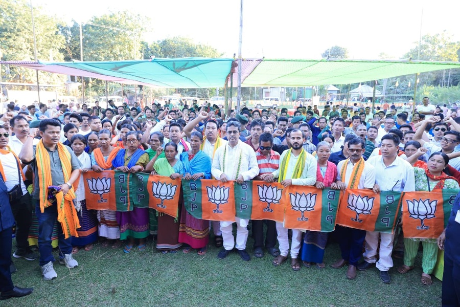 BJP Vows to Bring Change to Bengal, CM Welcomes New Members in Tripura