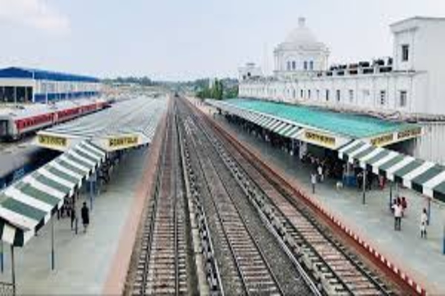 Couple Arrested at Agartala Railway Station with Over 5 Kg of Ganja