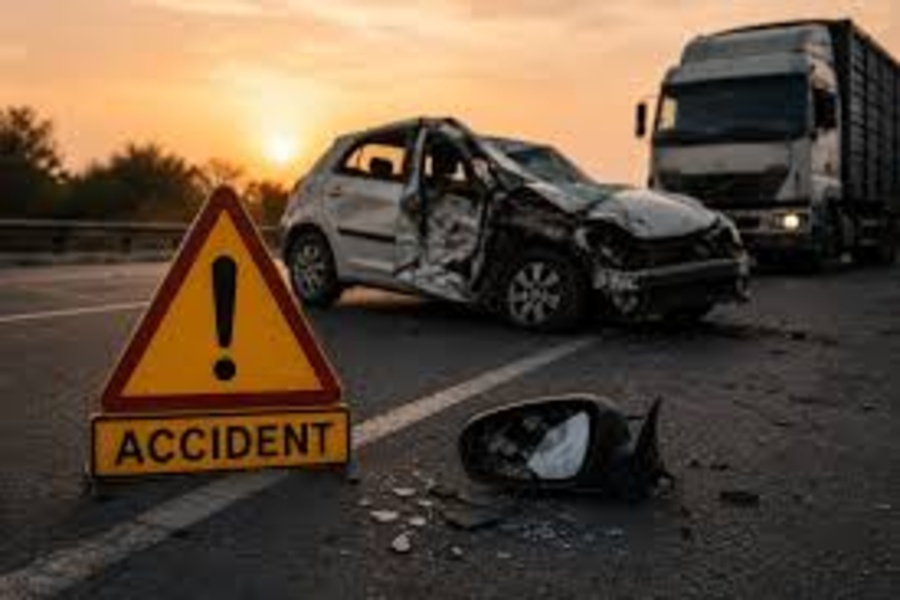 Driver Critically Injured in Road Mis...