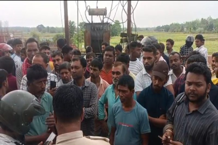 Farmers Protest Rising Water Levels in Rudrasagar Amid Heavy Rainfall