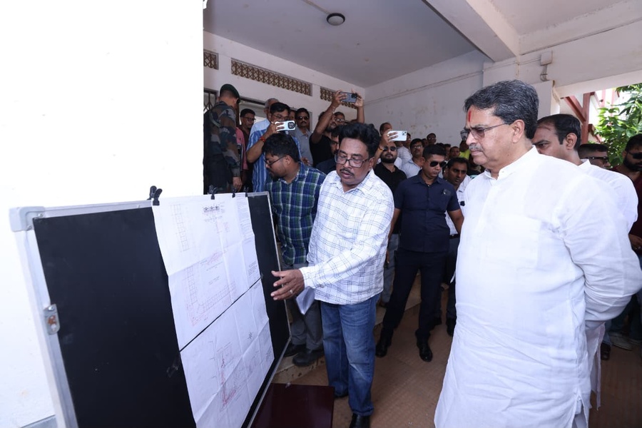 Government schools must become model institution: Tripura CM