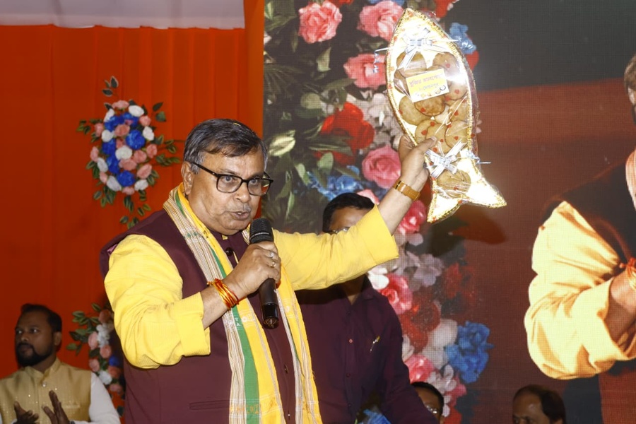 Indian culture builds real people through traditions: Minister