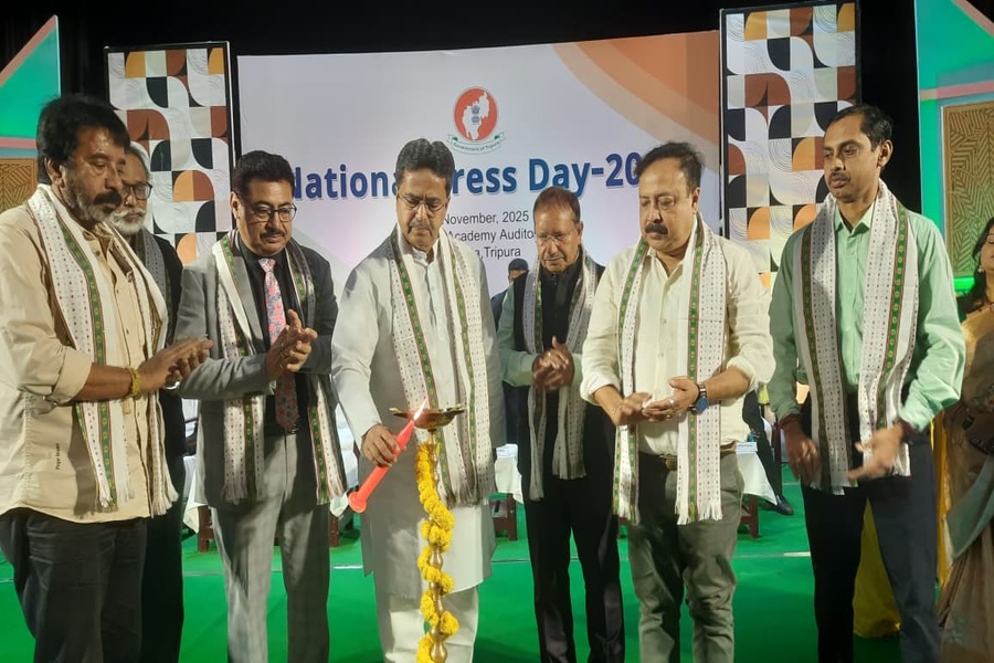 Journalists must uphold credibility amid misinformation: Tripura CM