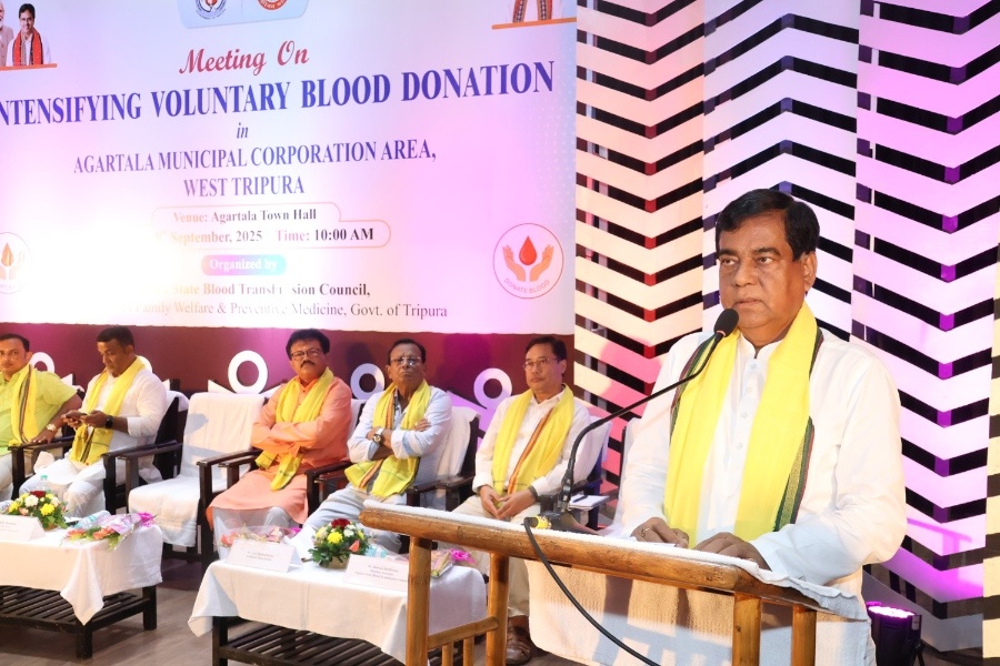 Agartala Mayor Urges Citizens to Donate Blood Regularly