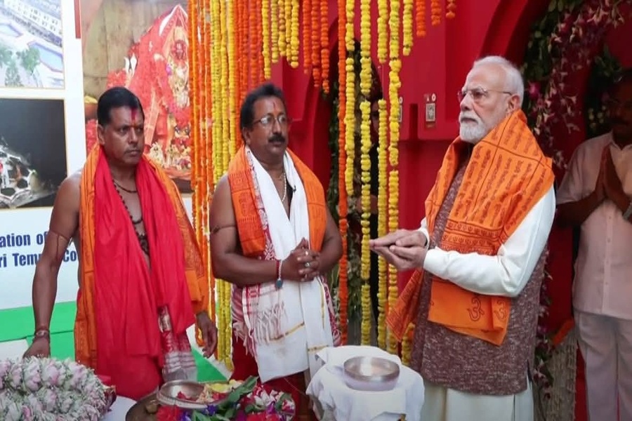 PM Modi arrives in Tripura, performs puja at Tripura Sundari Temple
