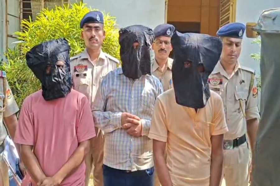 Three Arrested in E-Rickshaw Battery Theft Cases; Police Recover 13 Batteries and Two Vehicles