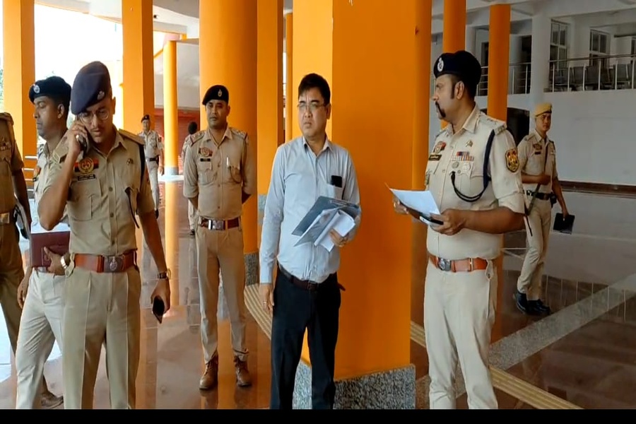 SP Inspects Preparedness for Diwali Mela; Over 2,500 Security Personnel to Be Deployed at Mata Bari