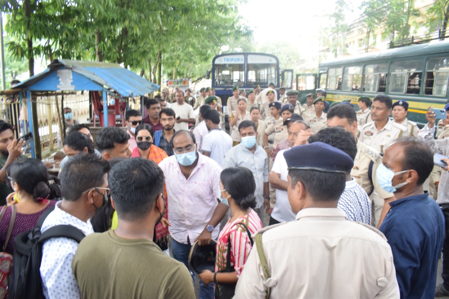 TET Pass Candidates Protest Recruitme...