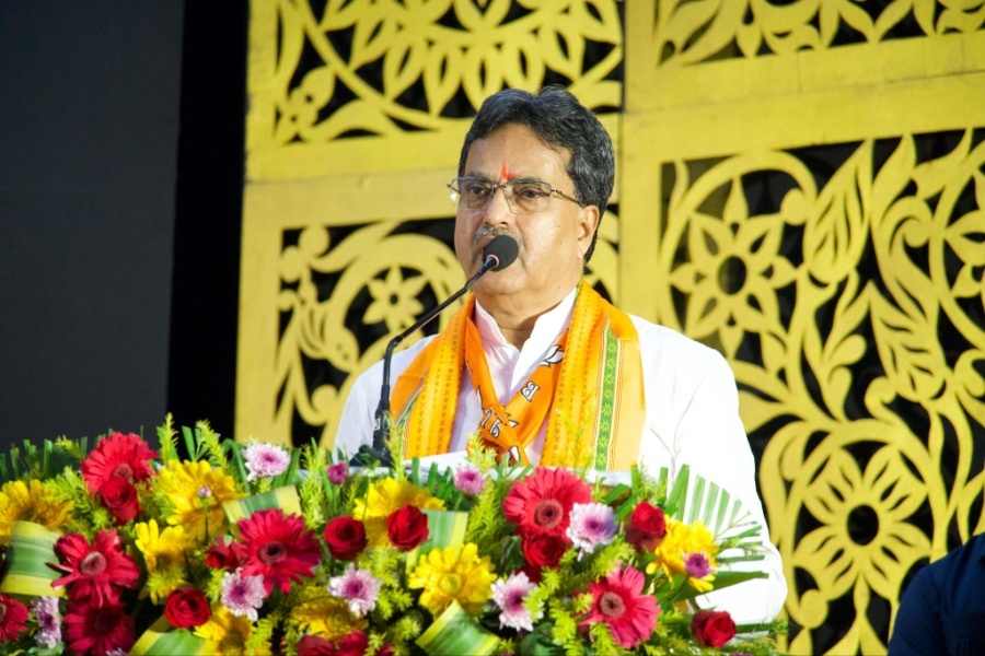 Tripura CM criticizes CPIM, Congress for misleading public