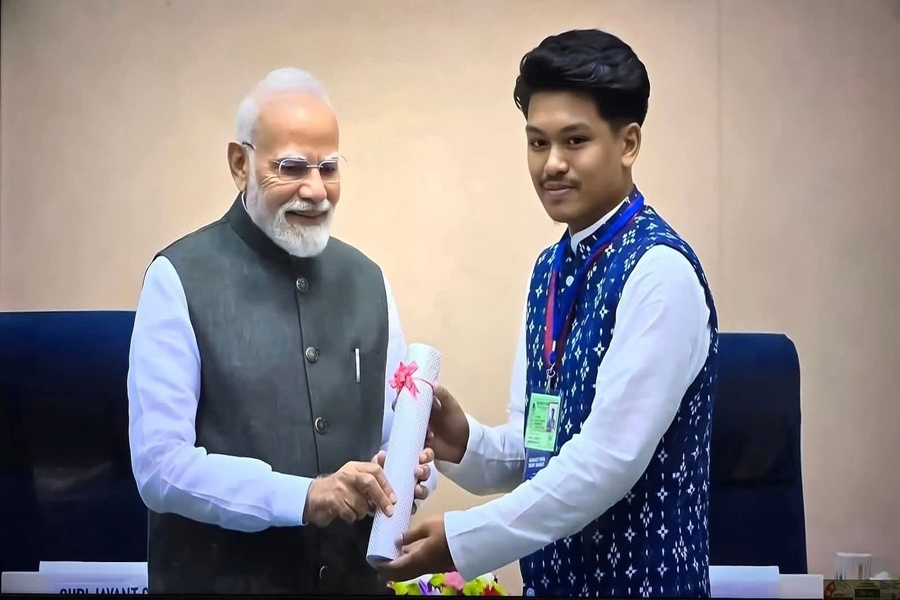 Tripura’s Samuel Debbarma Tops NE Zone in AITT 2025, Honoured by PM Modi