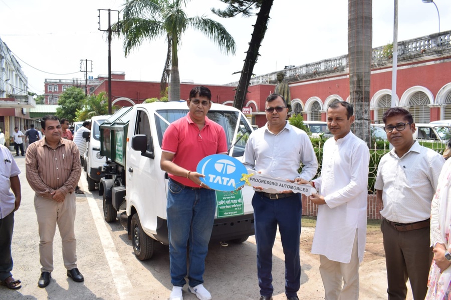 West Tripura District Distributes Six Waste Collection Vehicles Under Swachh Bharat Mission