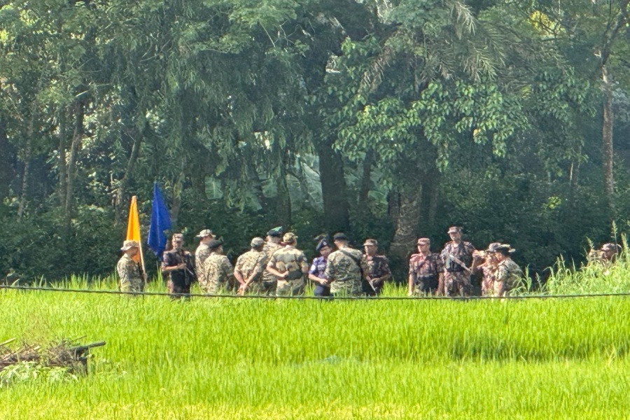 Two Bangladeshi Police Personnel Detained After Allegedly Crossing International Border Into India
