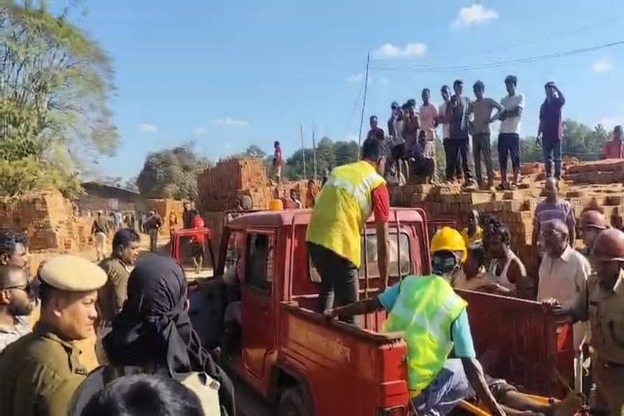 Tripura CM Announces Lakh Ex-Gratia for Victims of Dhalai Brick Factory Tragedy