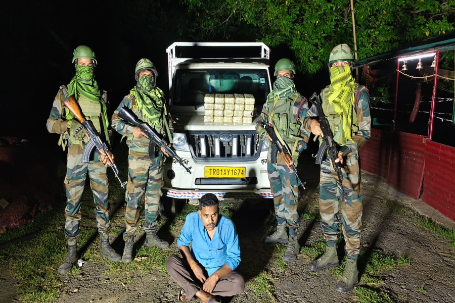 Assam Rifles, DRI seize Yaba of Rs 16, one held in Tripura