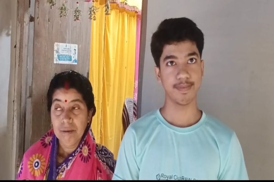 Auto Driver’s Son Secures State Rank 8 in Higher Secondary Examination