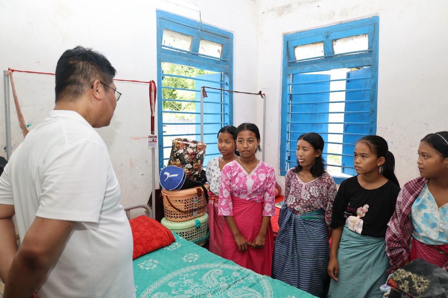 Education Key to Tribal Development, Says TW Minister During Hostel Visit